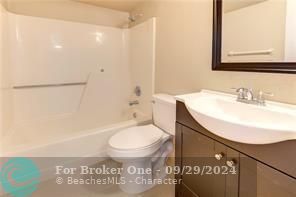 For Rent: $1,900 (2 beds, 2 baths, 737 Square Feet)