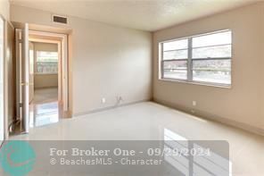 For Rent: $1,900 (2 beds, 2 baths, 737 Square Feet)