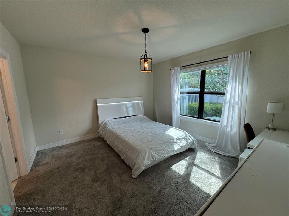 For Rent: $4,000 (3 beds, 2 baths, 1647 Square Feet)