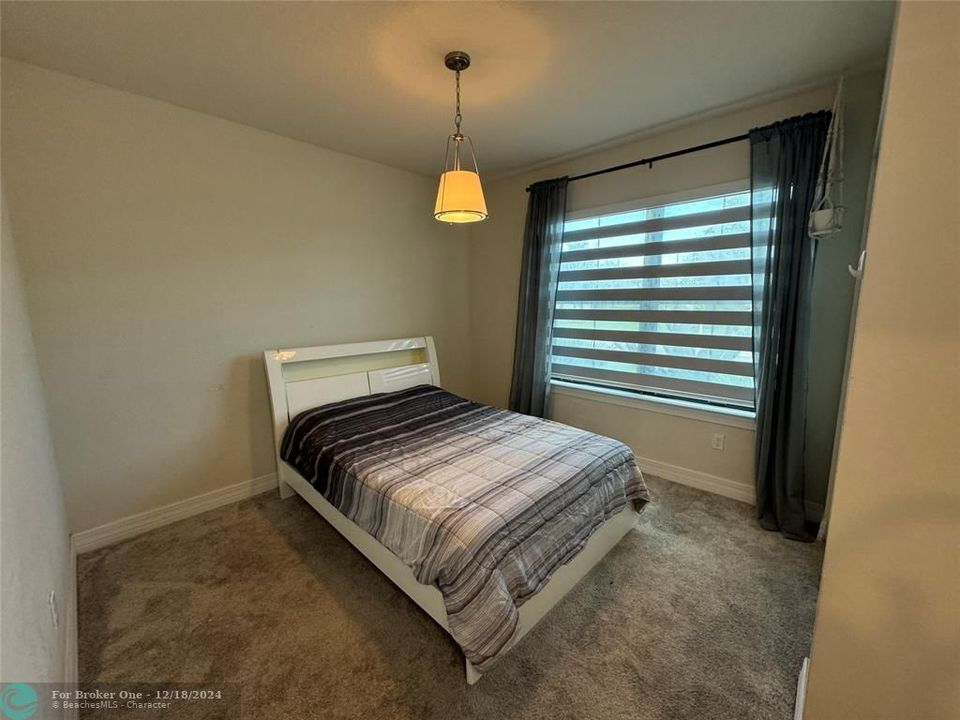 For Rent: $4,000 (3 beds, 2 baths, 1647 Square Feet)