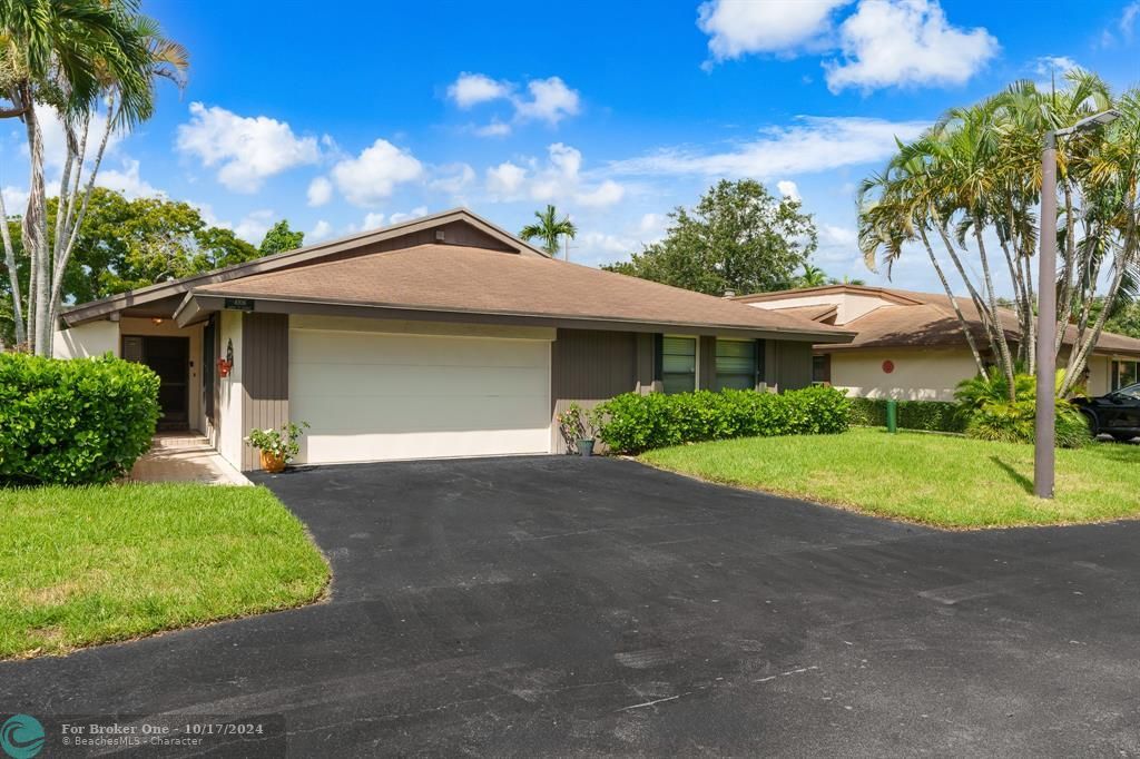 For Sale: $825,000 (3 beds, 2 baths, 2230 Square Feet)