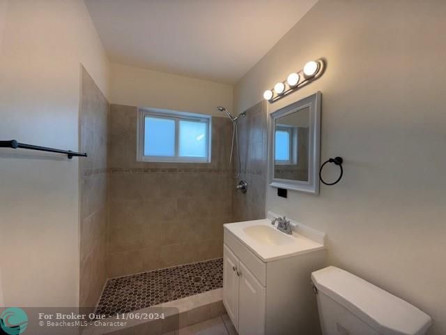 For Sale: $2,495 (1 beds, 1 baths, 1023 Square Feet)