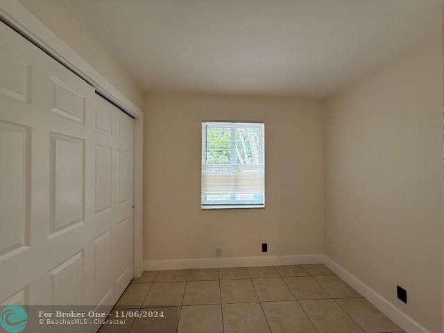 For Sale: $2,495 (1 beds, 1 baths, 1023 Square Feet)