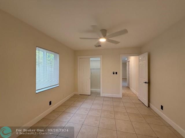 For Sale: $2,495 (1 beds, 1 baths, 1023 Square Feet)