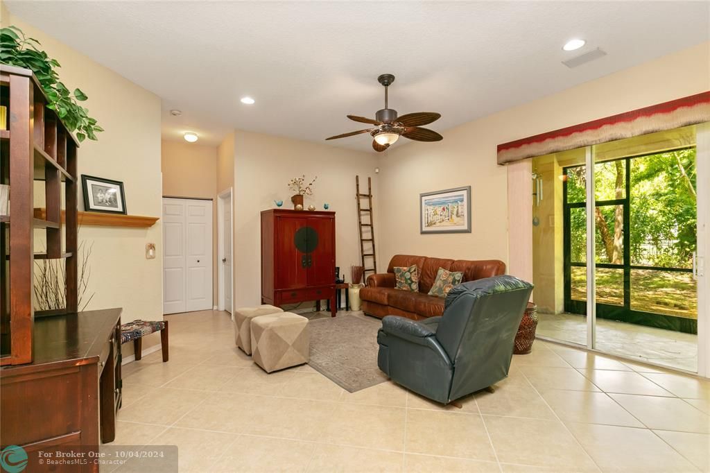 For Sale: $780,000 (5 beds, 3 baths, 3150 Square Feet)