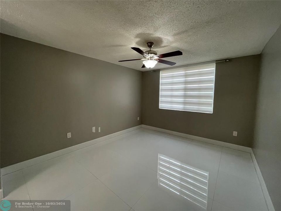 For Rent: $2,500 (2 beds, 2 baths, 967 Square Feet)