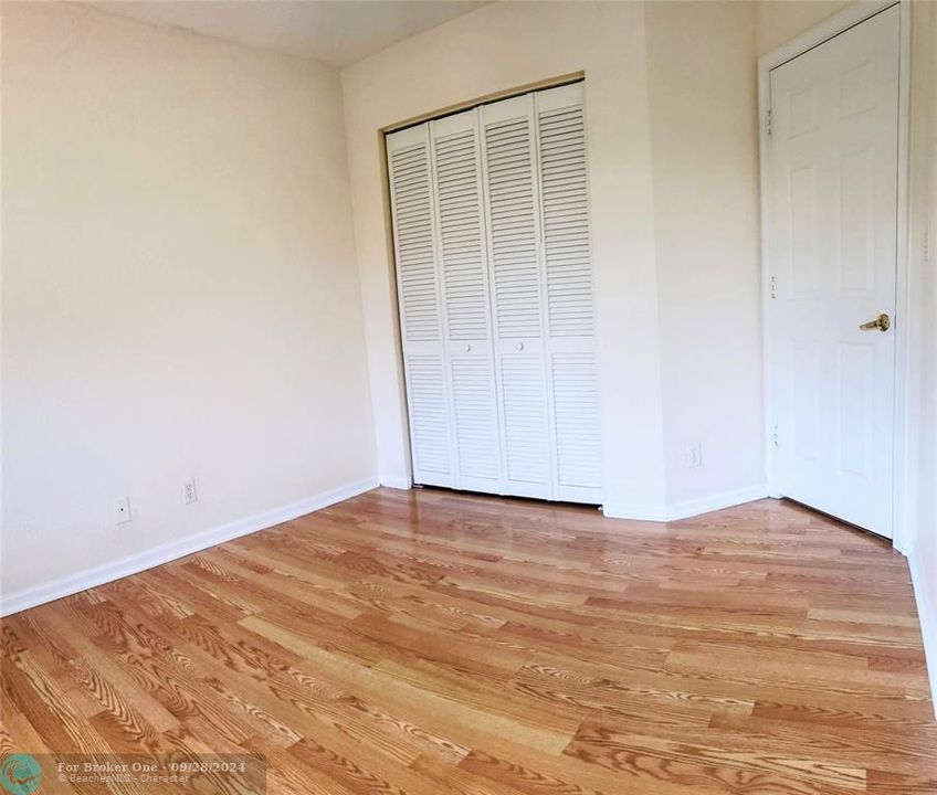 For Rent: $2,850 (3 beds, 2 baths, 1374 Square Feet)