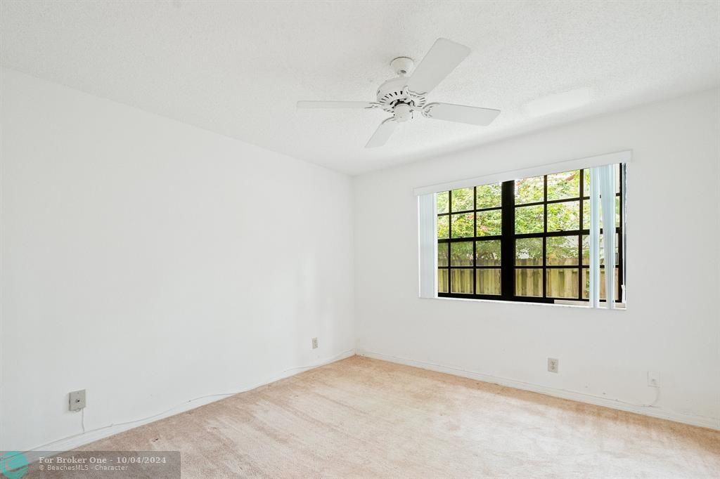 For Rent: $3,100 (3 beds, 2 baths, 1355 Square Feet)