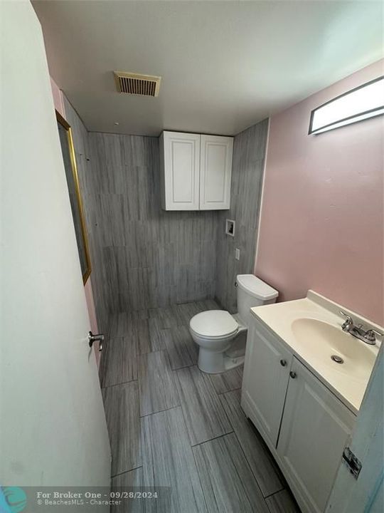 For Sale: $195,000 (2 beds, 2 baths, 1044 Square Feet)