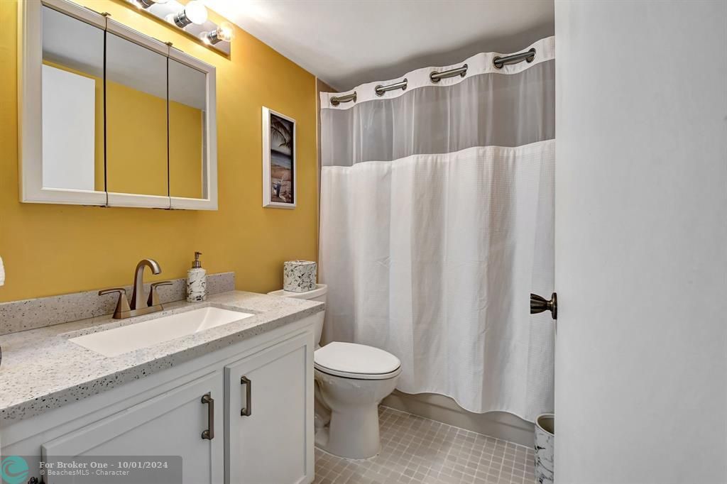 For Sale: $249,500 (2 beds, 2 baths, 1150 Square Feet)