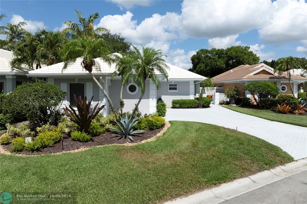 For Sale: $739,900 (3 beds, 2 baths, 2139 Square Feet)