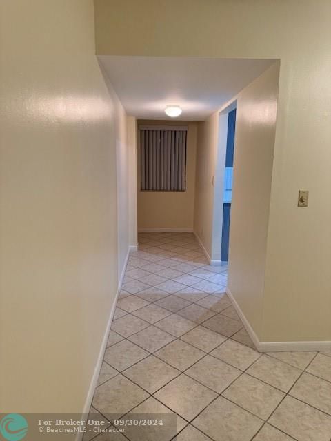 For Rent: $2,500 (2 beds, 2 baths, 1205 Square Feet)