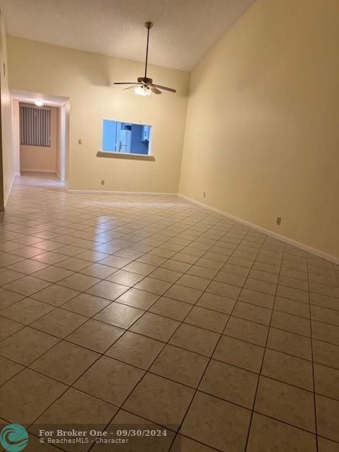 For Rent: $2,500 (2 beds, 2 baths, 1205 Square Feet)