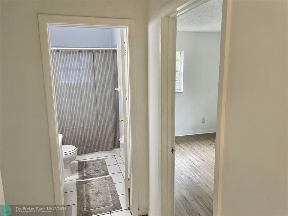 For Sale: $2,300 (2 beds, 2 baths, 1020 Square Feet)