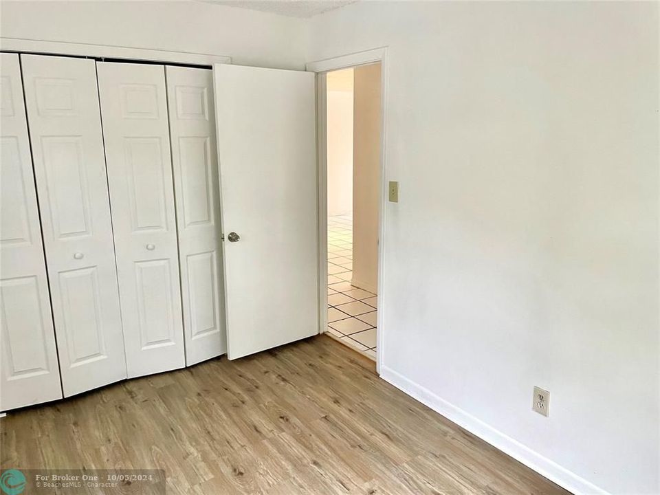 For Sale: $2,300 (2 beds, 2 baths, 1020 Square Feet)