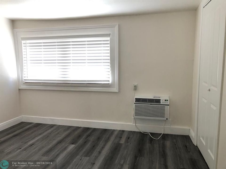 For Rent: $1,725 (1 beds, 1 baths, 600 Square Feet)