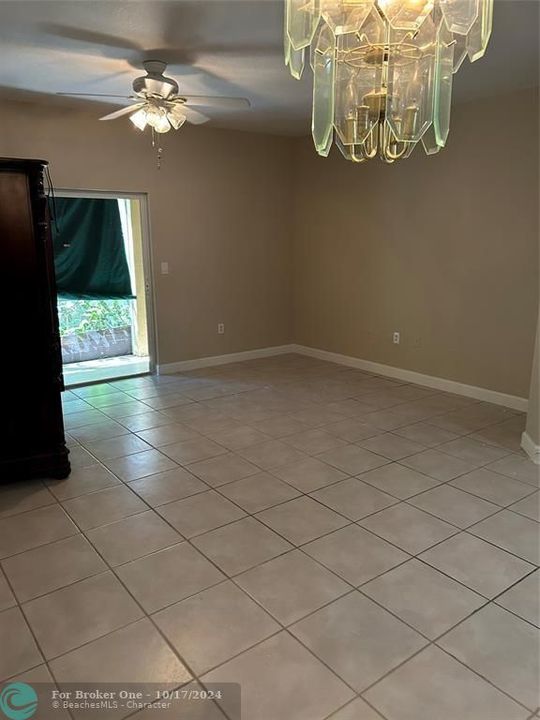 For Rent: $3,475 (3 beds, 2 baths, 1404 Square Feet)