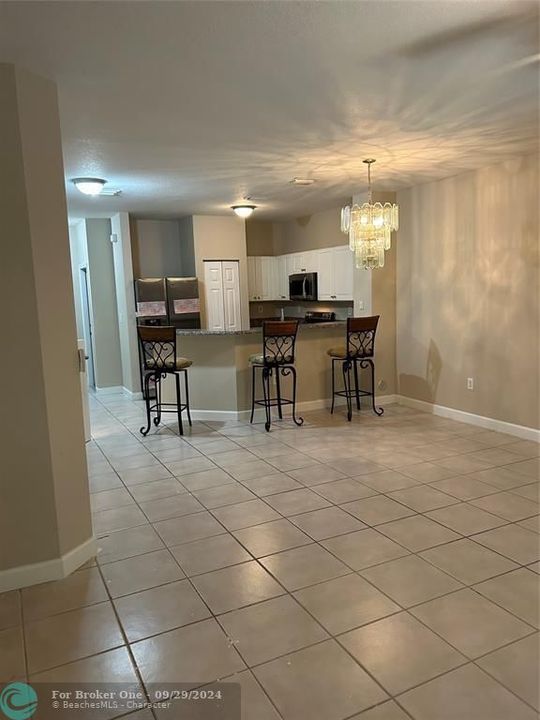 For Rent: $3,475 (3 beds, 2 baths, 1404 Square Feet)