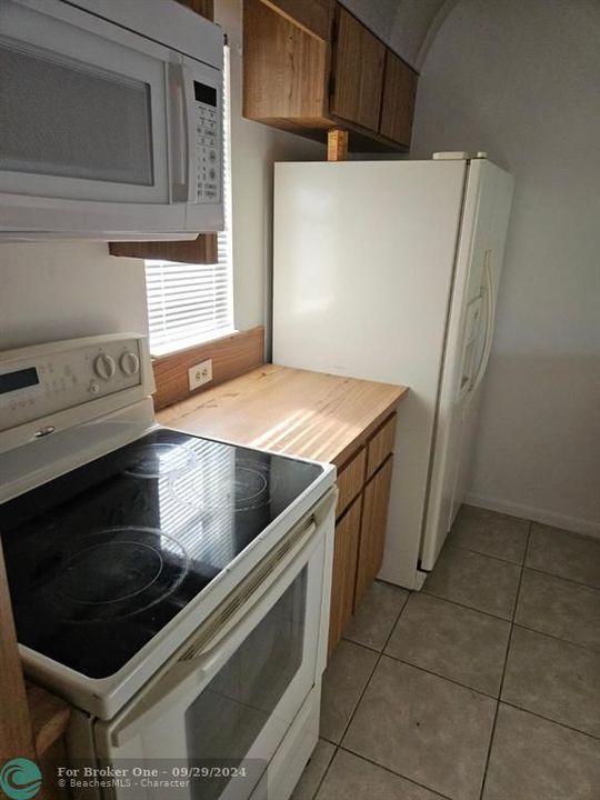 For Rent: $2,000 (2 beds, 2 baths, 768 Square Feet)