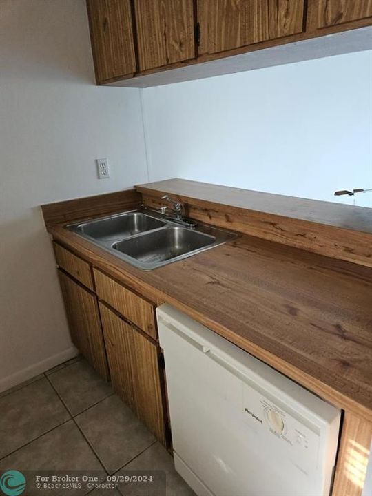 For Rent: $2,000 (2 beds, 2 baths, 768 Square Feet)