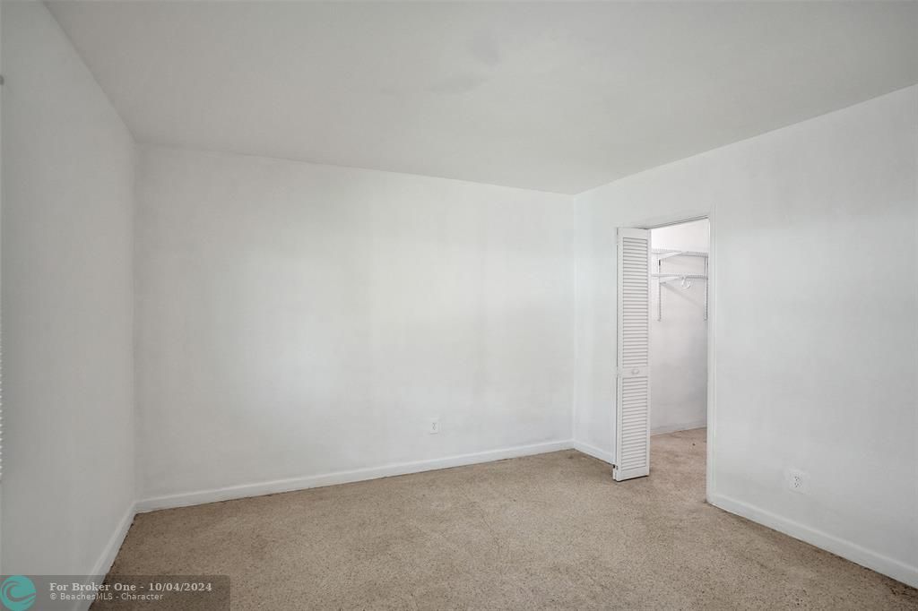 For Rent: $1,900 (1 beds, 1 baths, 656 Square Feet)