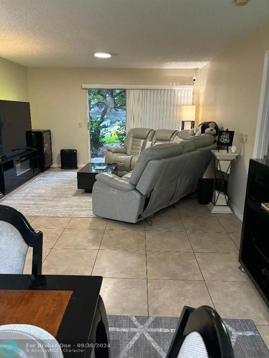 For Rent: $2,200 (2 beds, 2 baths, 1250 Square Feet)