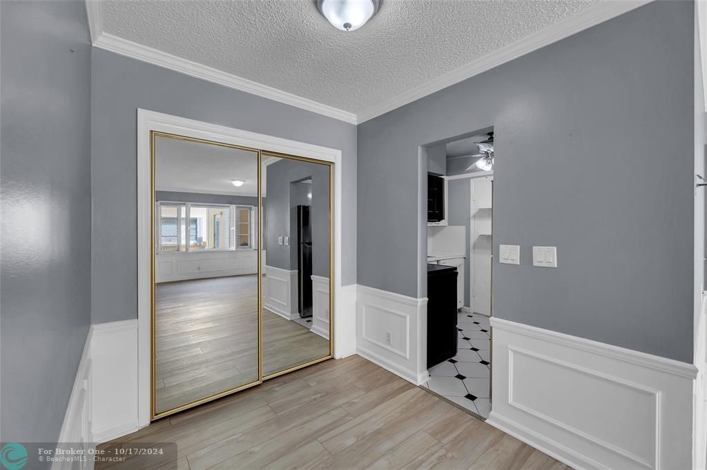 For Sale: $224,990 (2 beds, 1 baths, 875 Square Feet)