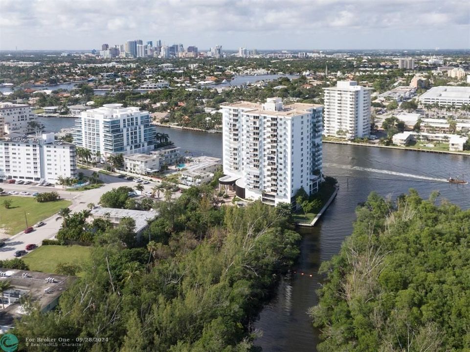 For Sale: $1,299,000 (2 beds, 2 baths, 1820 Square Feet)