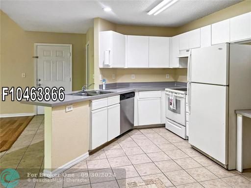 For Rent: $1,900 (2 beds, 1 baths, 1035 Square Feet)