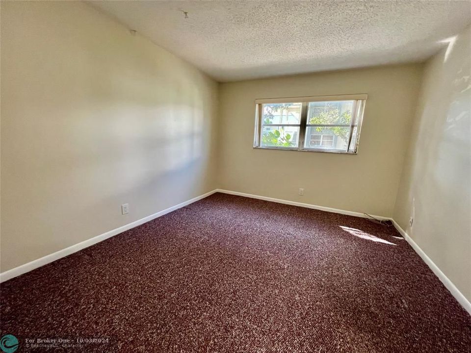 For Sale: $226,500 (2 beds, 2 baths, 1179 Square Feet)