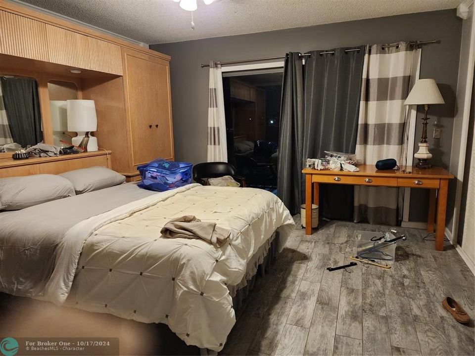 For Rent: $2,500 (2 beds, 1 baths, 1080 Square Feet)