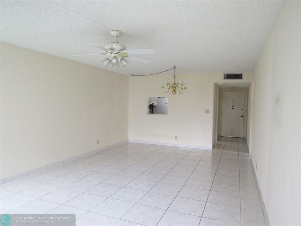 For Sale: $190,000 (2 beds, 2 baths, 1032 Square Feet)