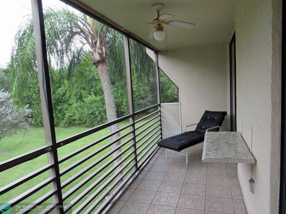 For Sale: $190,000 (2 beds, 2 baths, 1032 Square Feet)