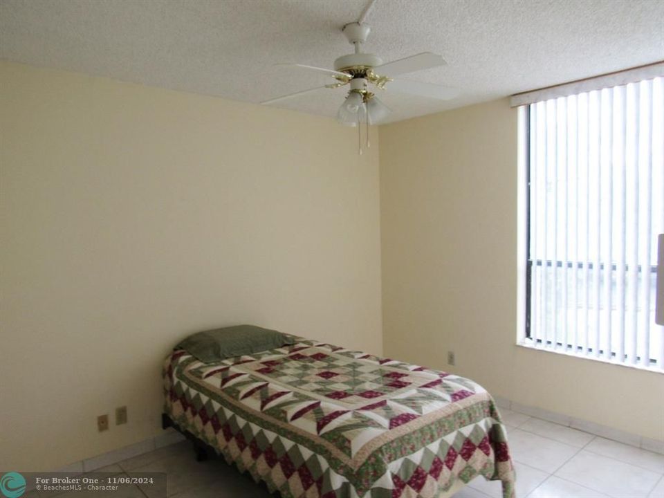 For Sale: $190,000 (2 beds, 2 baths, 1032 Square Feet)