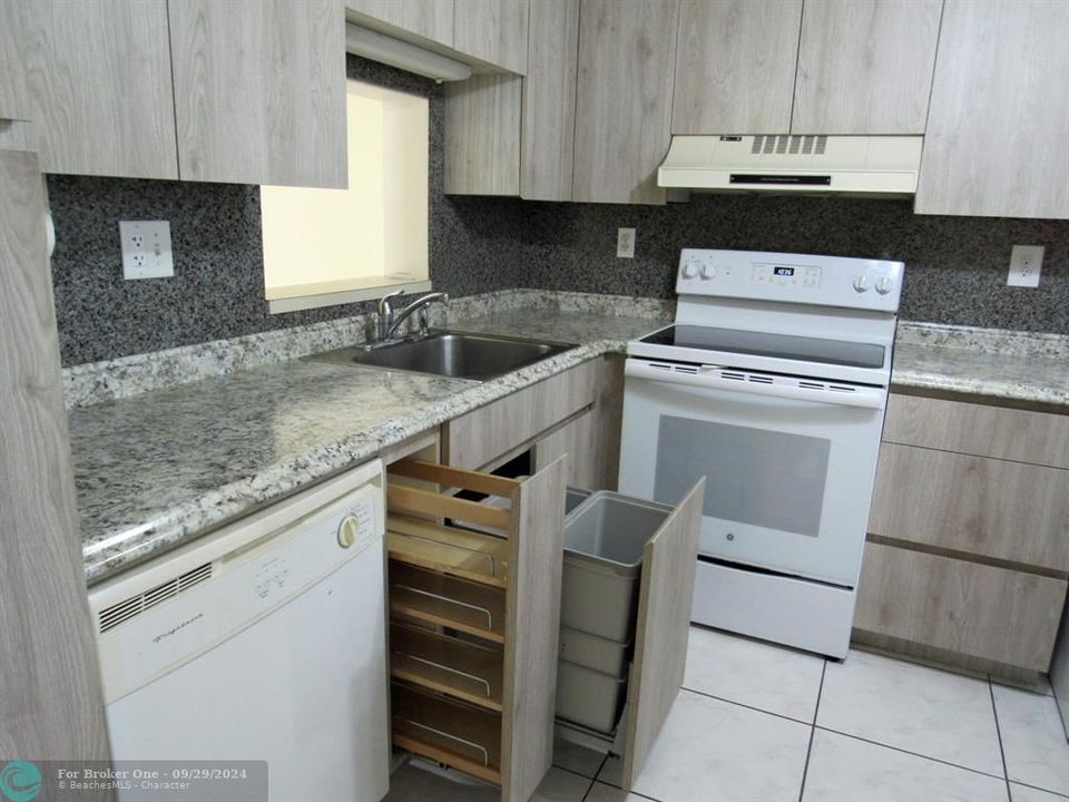 En Venta: $190,000 (2 camas, 2 baños, 1032 Pies cuadrados)