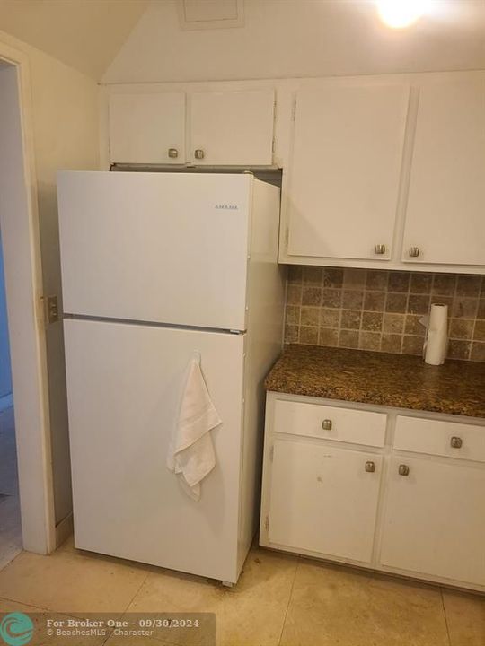 For Rent: $1,700 (1 beds, 1 baths, 960 Square Feet)