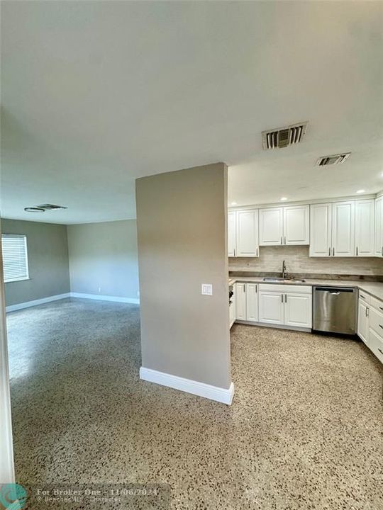 For Rent: $3,450 (3 beds, 2 baths, 1187 Square Feet)