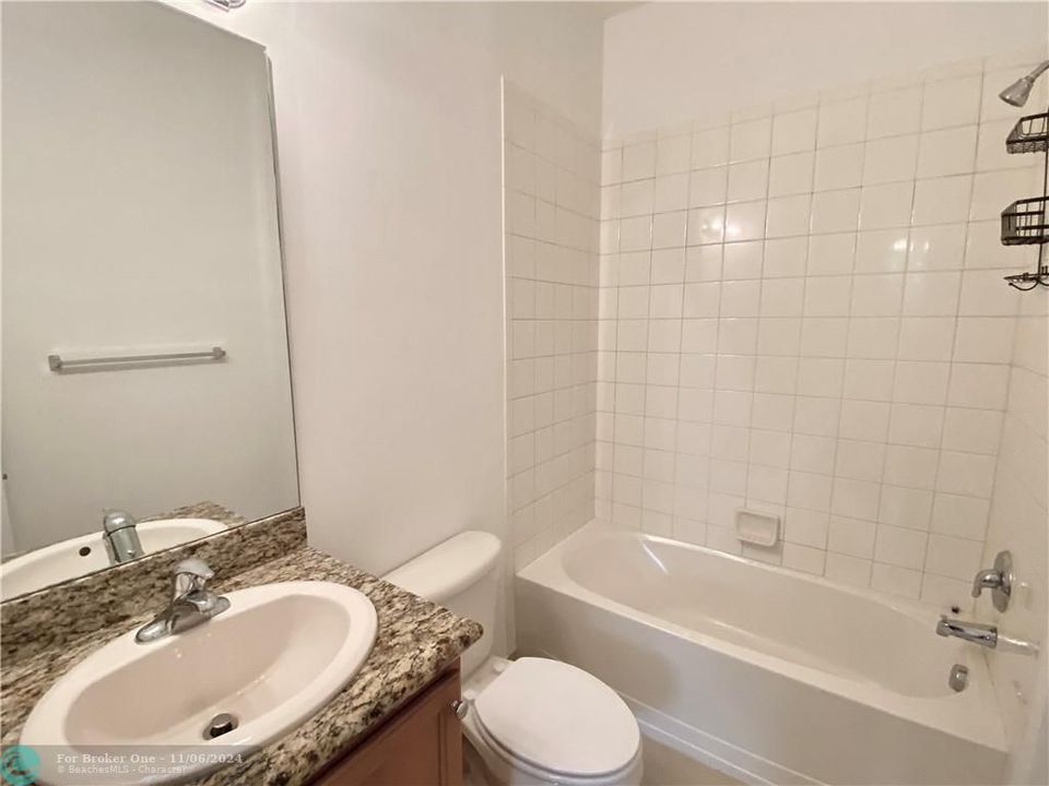 For Rent: $2,200 (2 beds, 2 baths, 1144 Square Feet)