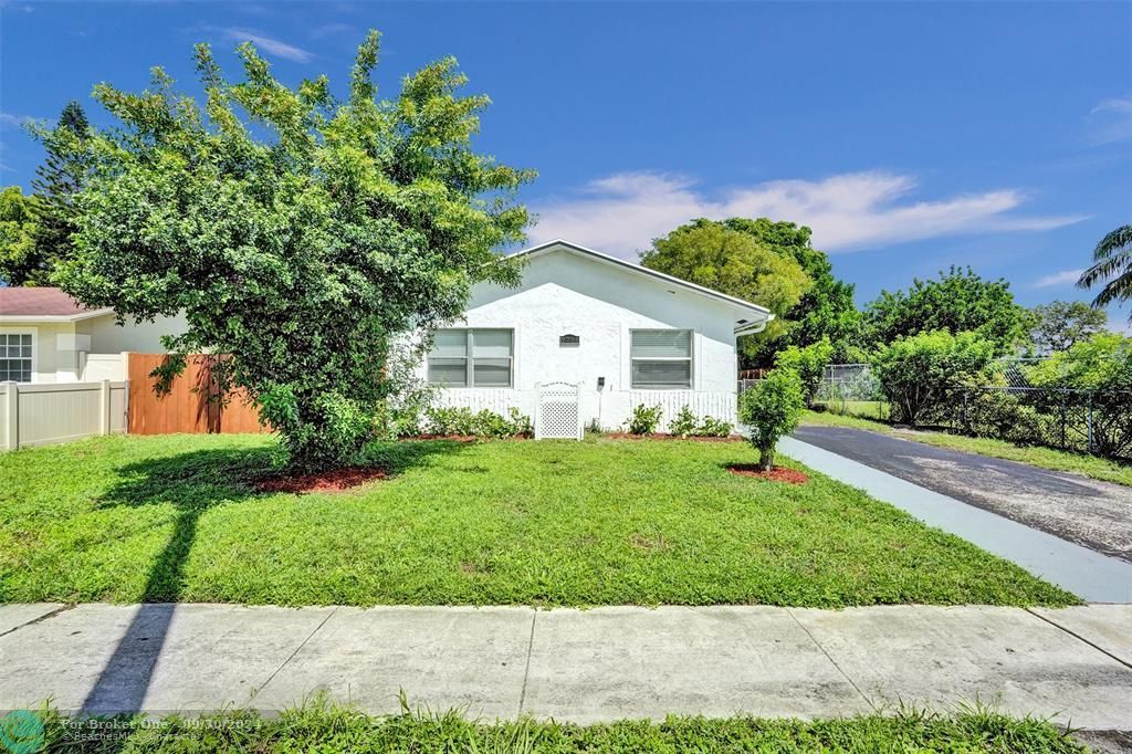 For Sale: $399,000 (4 beds, 2 baths, 1200 Square Feet)