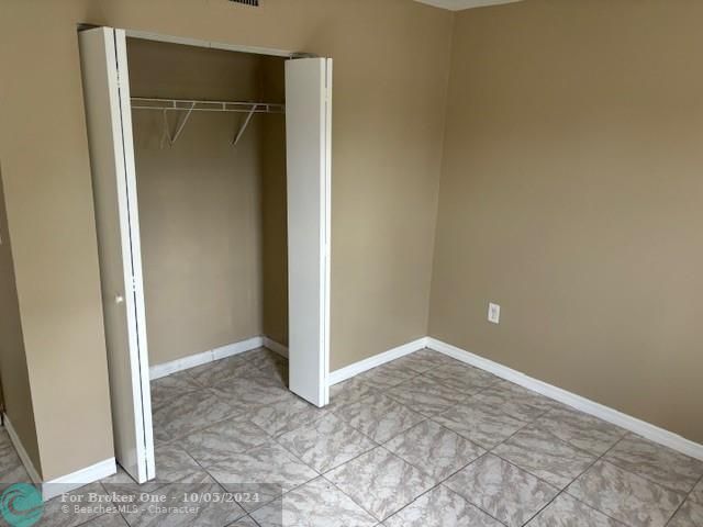 For Rent: $2,000 (2 beds, 2 baths, 994 Square Feet)