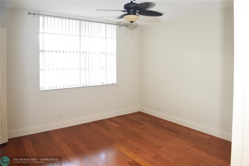 For Rent: $1,750 (2 beds, 2 baths, 1000 Square Feet)