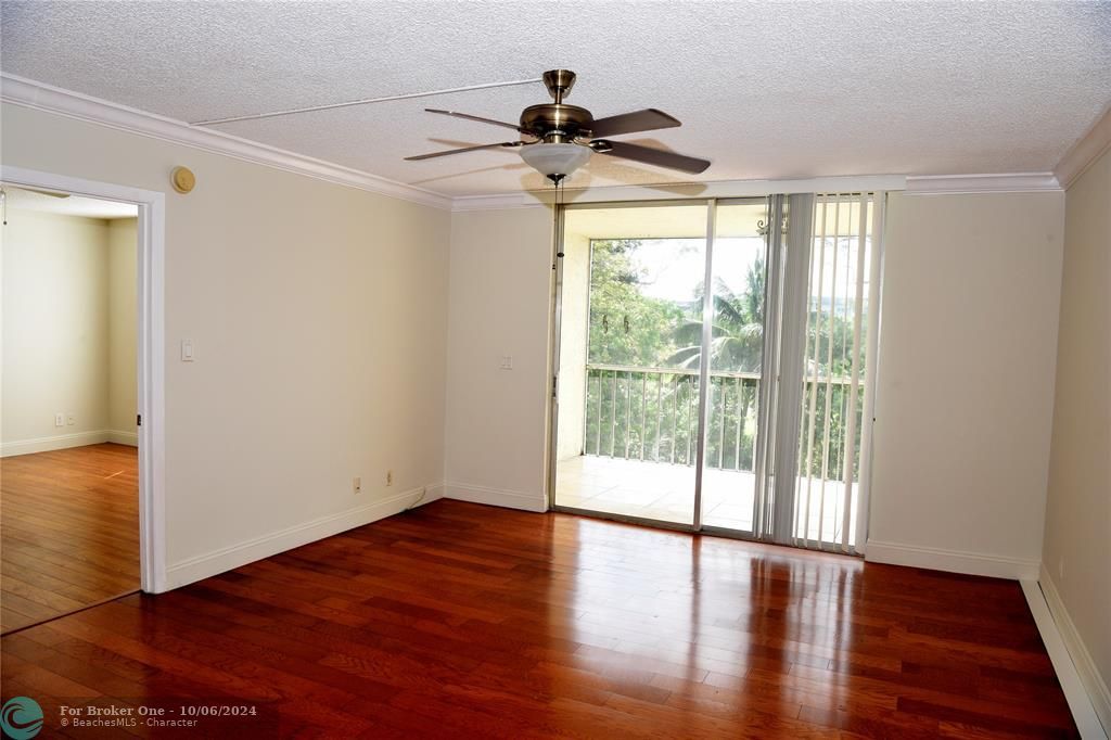 For Rent: $1,750 (2 beds, 2 baths, 1000 Square Feet)