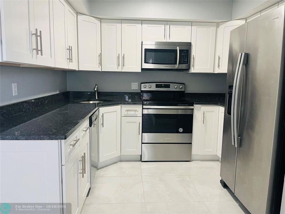 For Rent: $2,500 (3 beds, 3 baths, 1326 Square Feet)