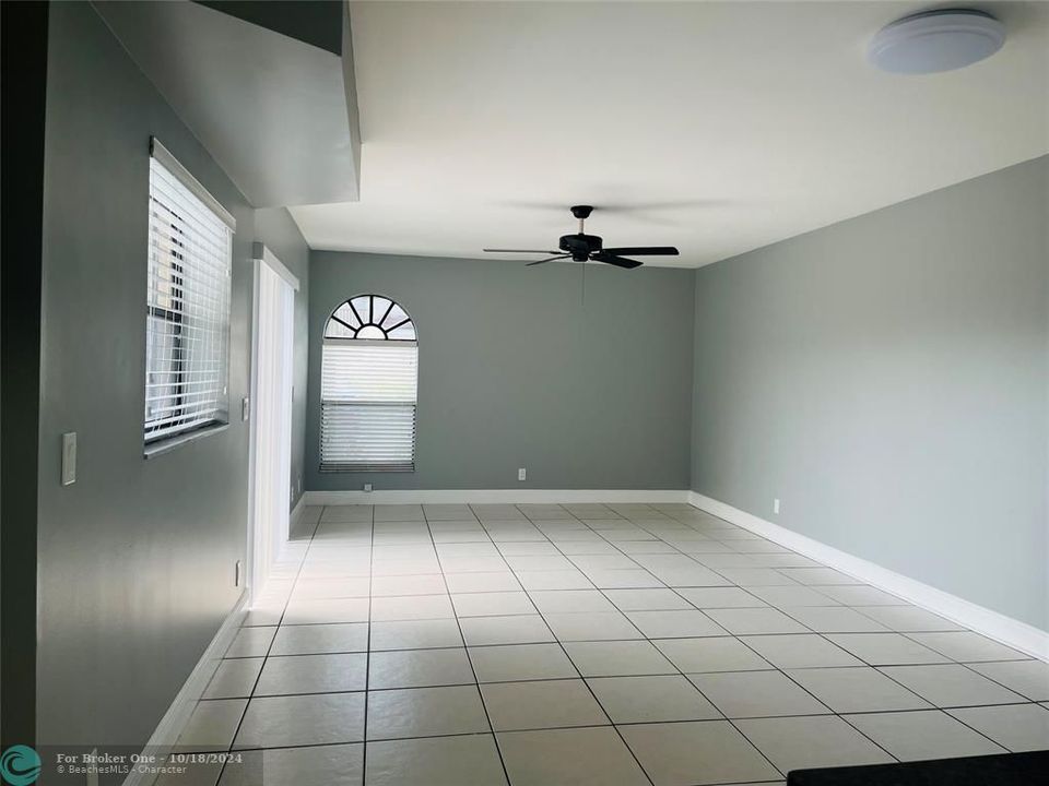 For Rent: $2,500 (3 beds, 3 baths, 1326 Square Feet)