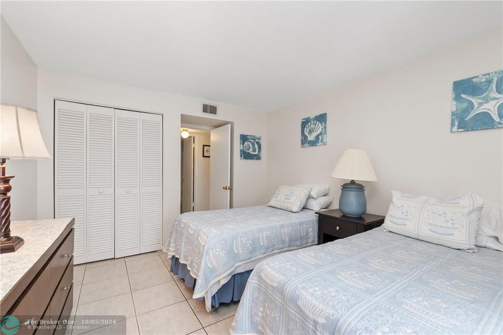 For Rent: $2,200 (2 beds, 2 baths, 1195 Square Feet)