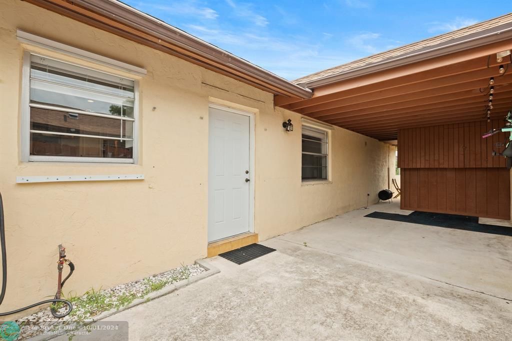 For Sale: $365,000 (3 beds, 2 baths, 1377 Square Feet)