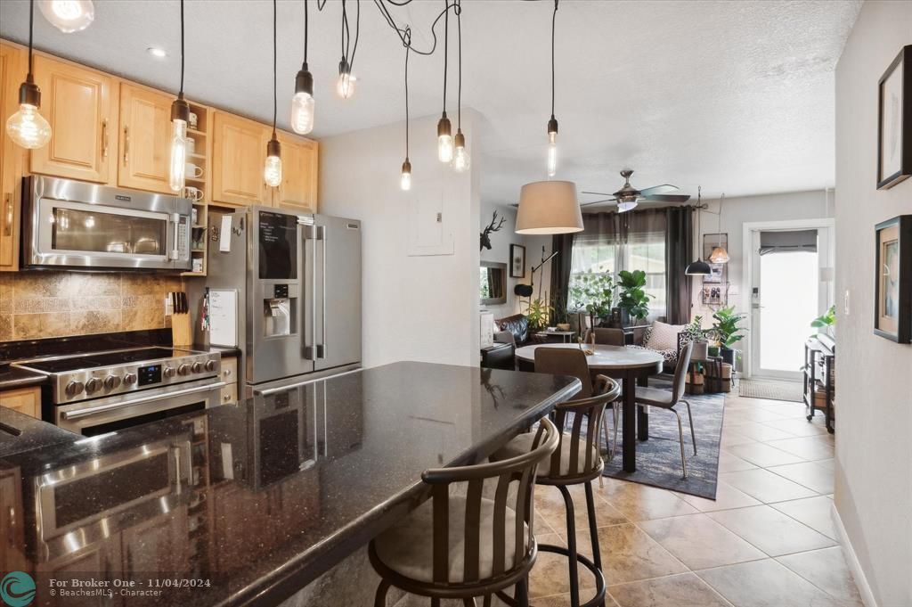 Active With Contract: $789,000 (0 beds, 0 baths, 1952 Square Feet)