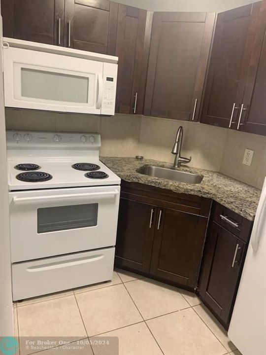 For Rent: $1,650 (1 beds, 1 baths, 620 Square Feet)