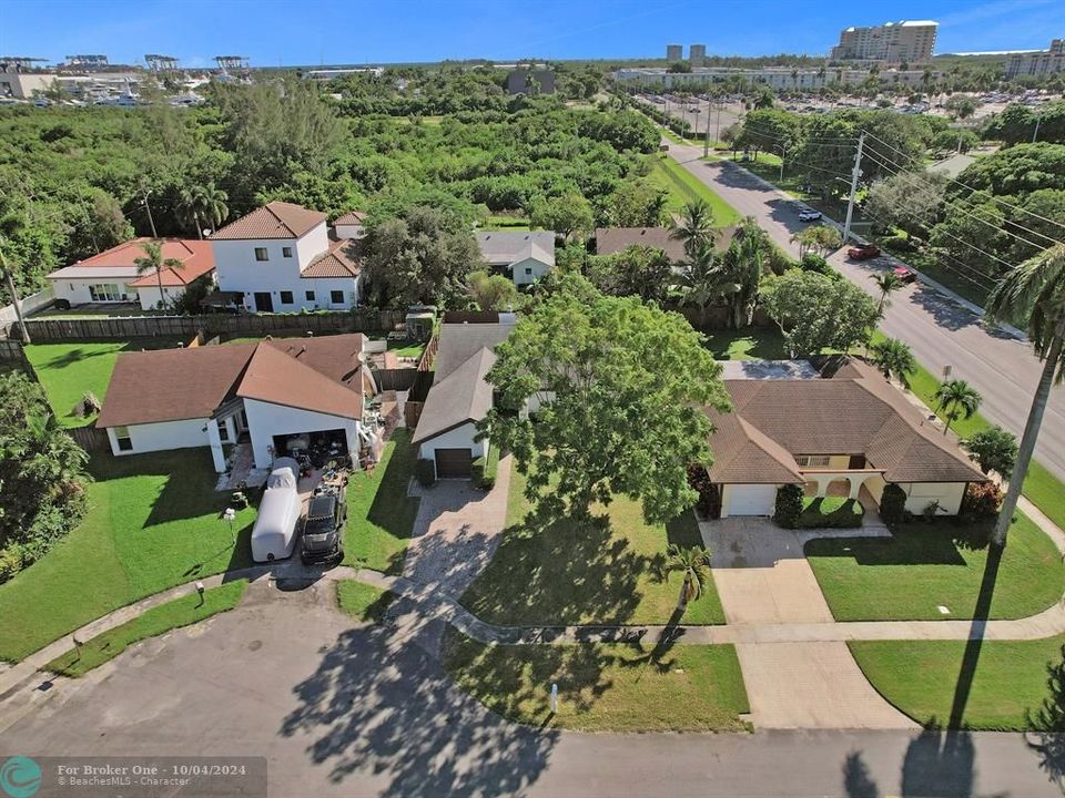 For Sale: $699,000 (3 beds, 2 baths, 1538 Square Feet)