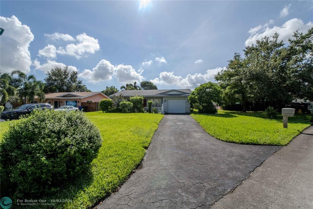 For Sale: $515,000 (3 beds, 2 baths, 1747 Square Feet)